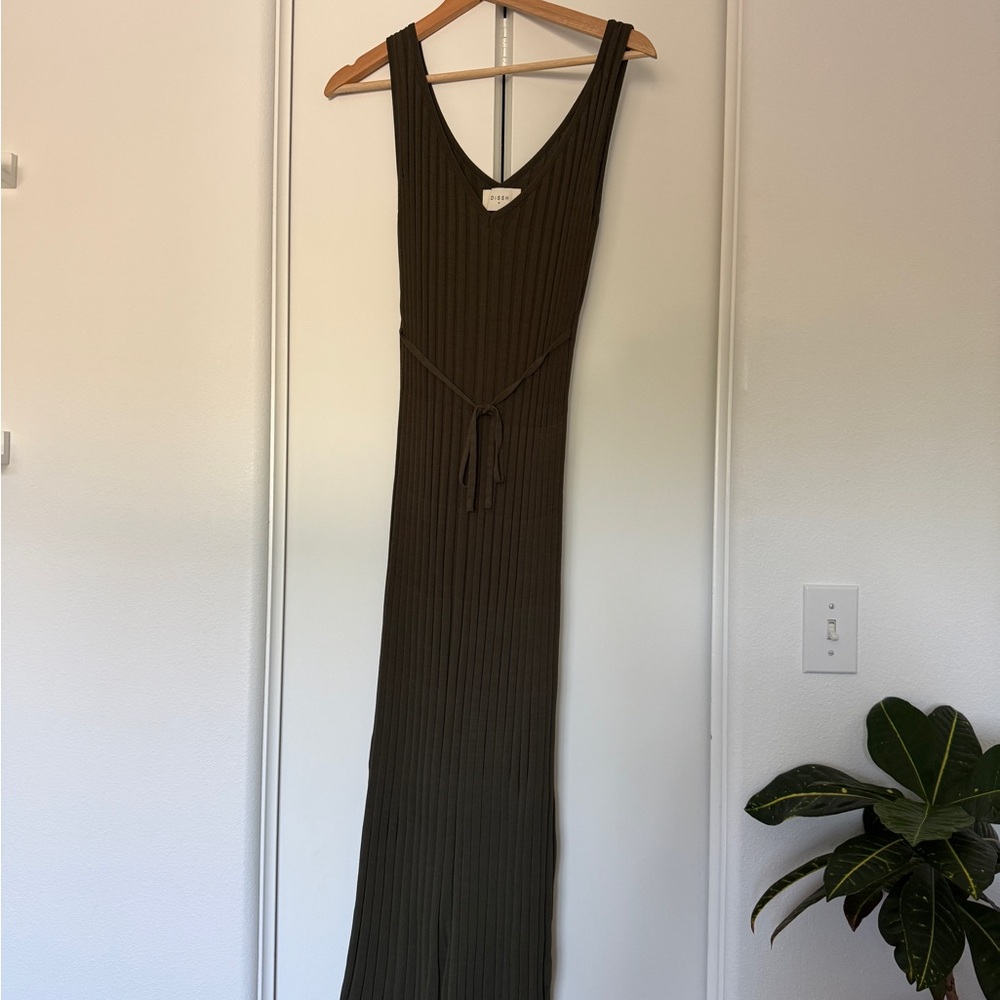 DISSH Olive Green V Neck Ribbed Knit Maxi Dress